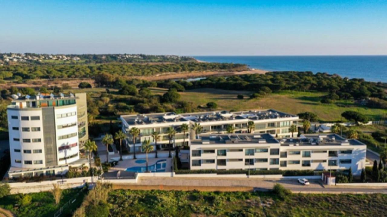 Apartamentos Cavalo Preto Beach Resort Quarteira Exterior photo